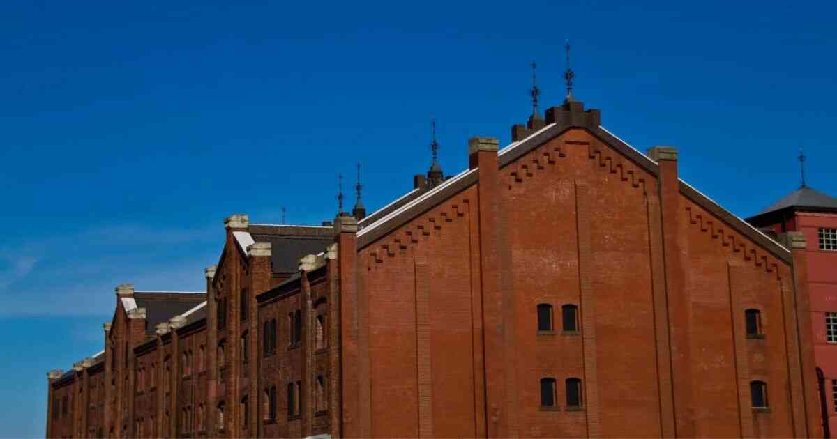 横浜赤レンガ倉庫何がある？楽しみ方や見どころは？観光・グルメ・イベント徹底解説